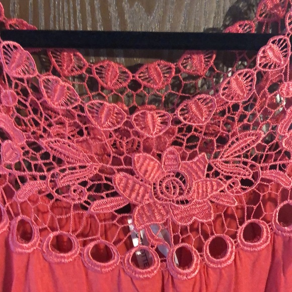 Fun top - Picture 3 of 4